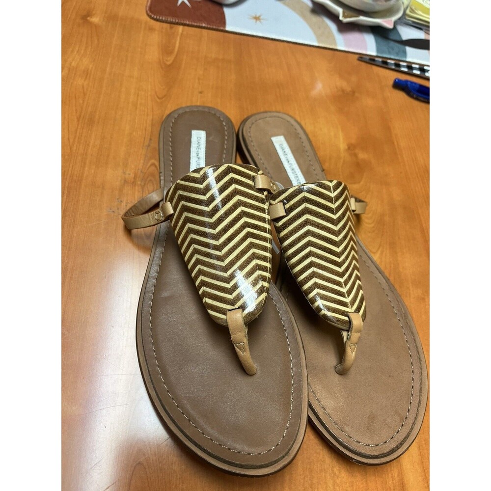 Diane von Furstenberg Leather Shell Detail Brown Sandals Women's 9.5